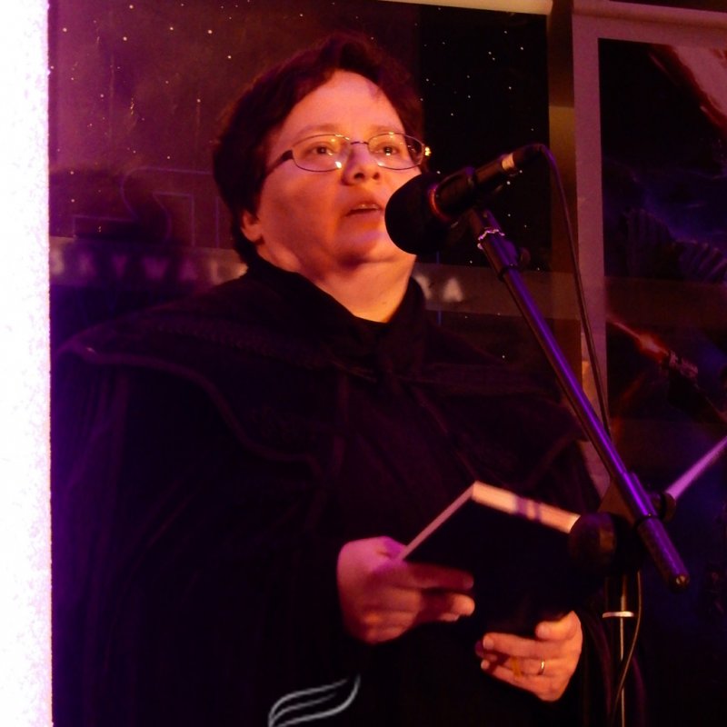 Fellobbant a szeretet lángja is 25